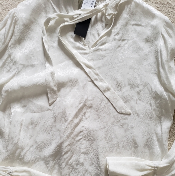 NWT Topshop Jacquard Ruffle Neck Blouse In Ivory sz6 - Picture 9 of 16